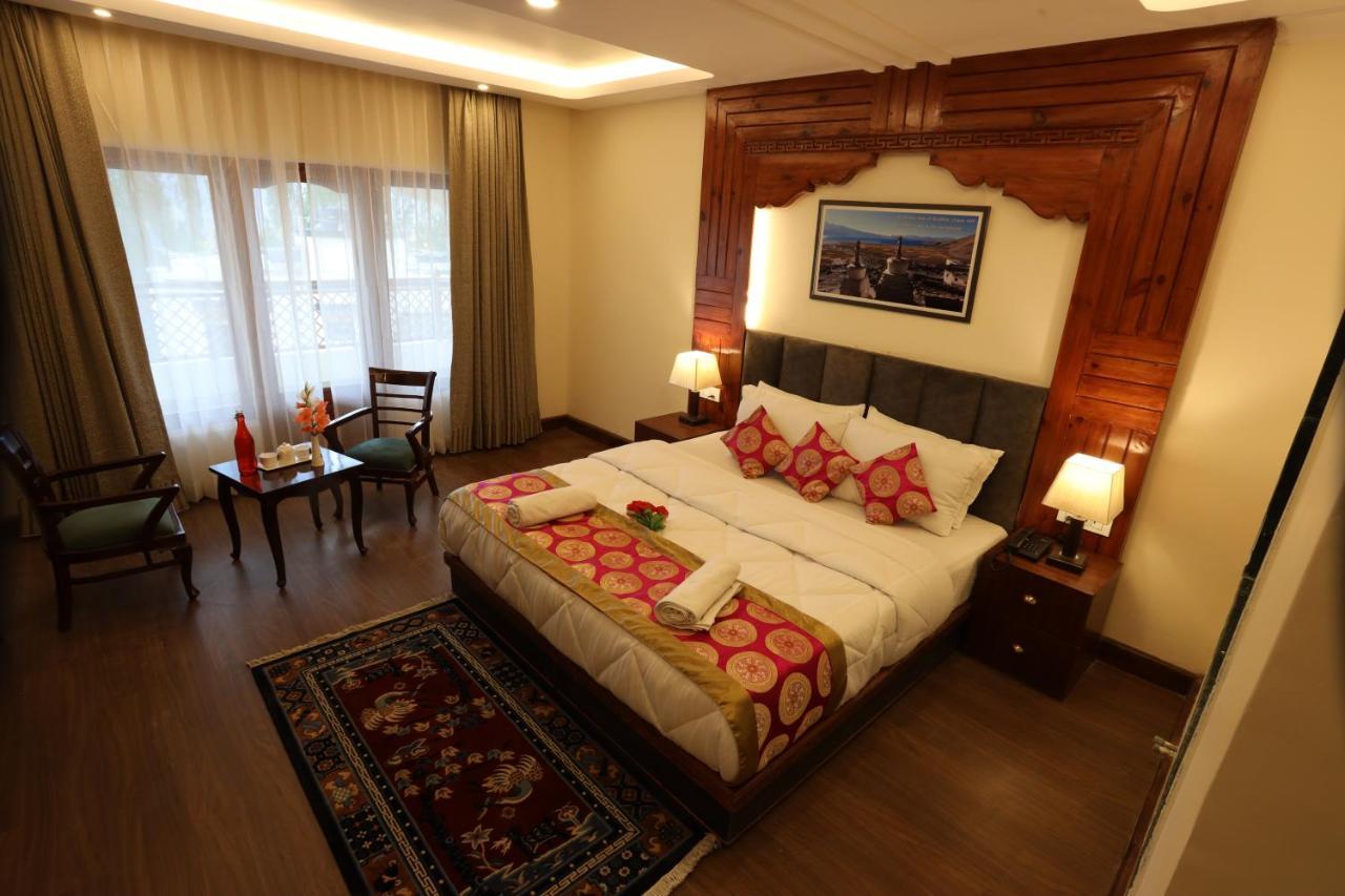 Hotel The Grand Khasdan Leh Esterno foto