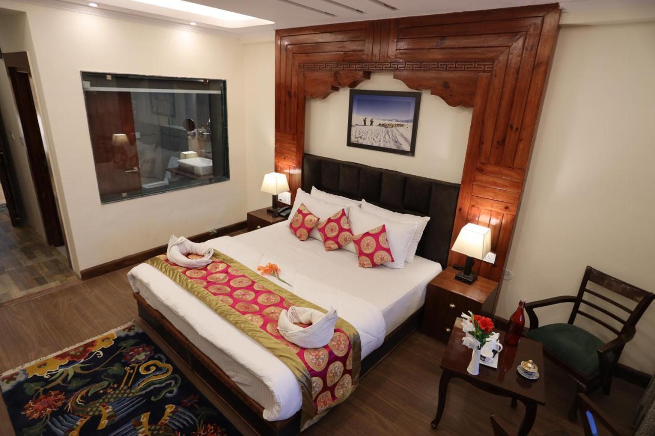 Hotel The Grand Khasdan Leh Esterno foto