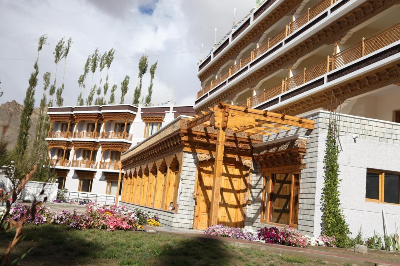Hotel The Grand Khasdan Leh Esterno foto